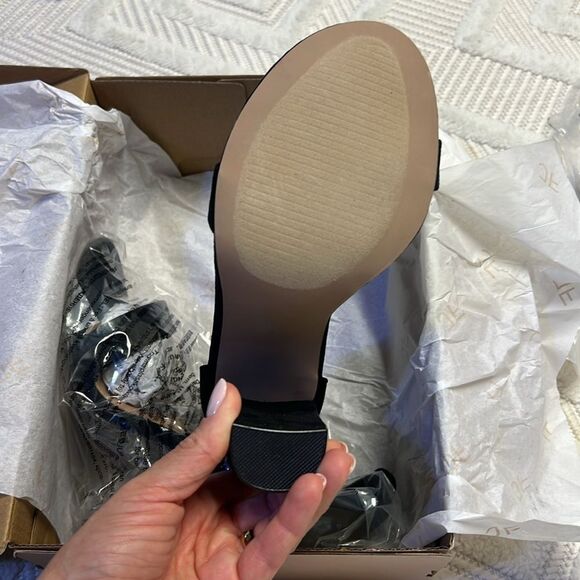 JUSTFAB - Lorelai Block Heeled Sandal in Black - Picture 3 of 7